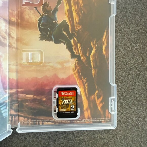 The Legend of Zelda: Breath of the Wild - Nintendo Switch - Picture 3 of 4